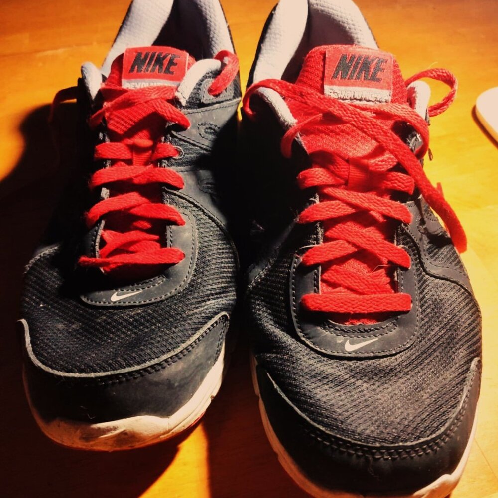 1999 Nike Revolution 2 Med Black White Red Training Running Shoes SHIPS FREE